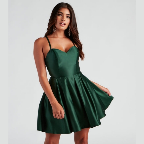 Windsor ✦ Satin Fit & Flare Dress ✦ Sleeveless Cross-Back Straps Cocktail Sz 7 - Picture 3 of 9